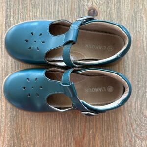 L’Amour Size 1 Teal Girls Chelsea T-strap Mary Janes